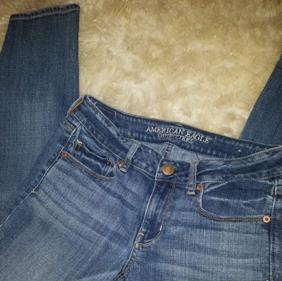 Size 6 American Eagle Jeans - Picture 2 of 3